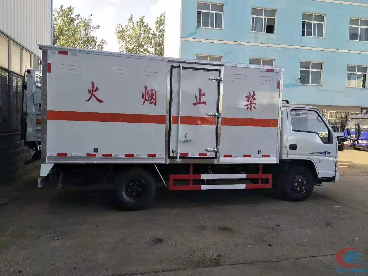 江铃危险品厢式运输車(chē)