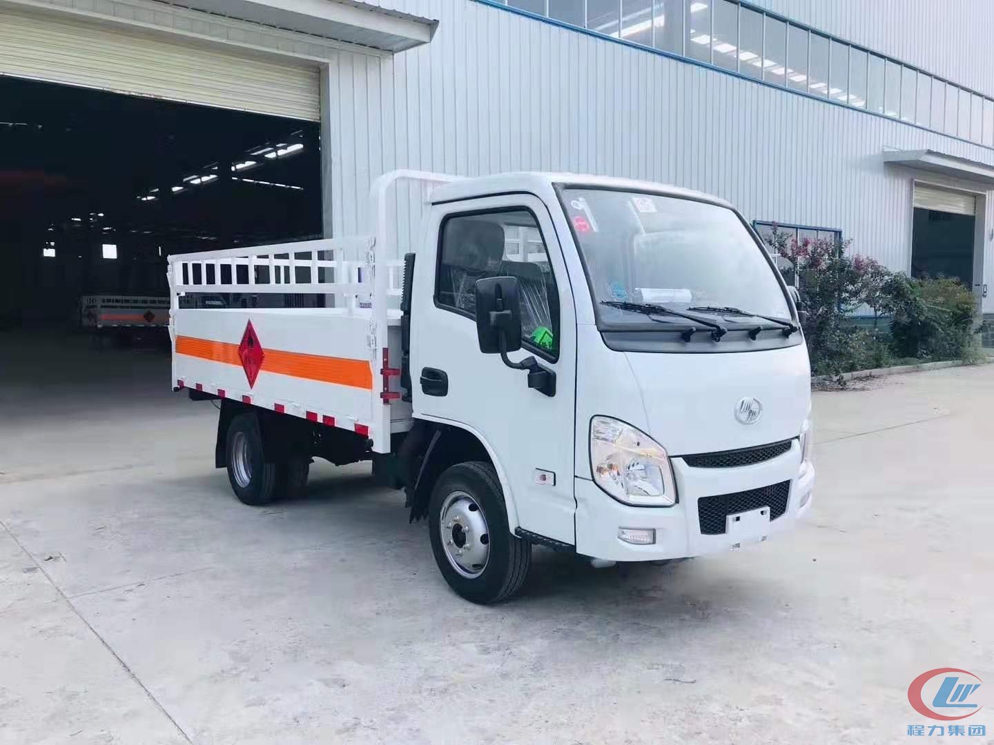 程力汽車(chē)集团跃进仓栏式气瓶运输車(chē)蓝牌