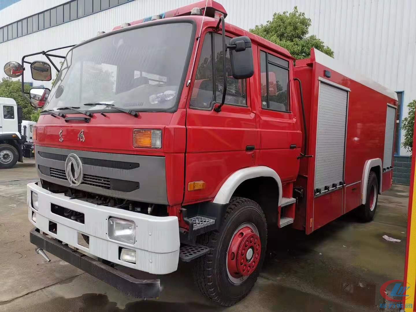 程力专汽东风153水罐消防車(chē)