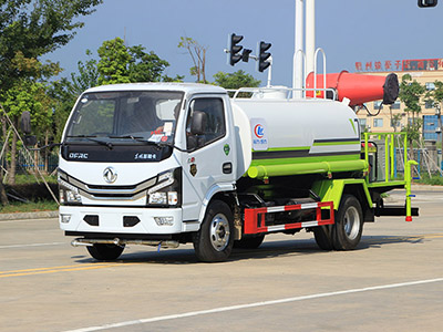 國(guó)六东风多(duō)利卡5方雾炮洒水車(chē)