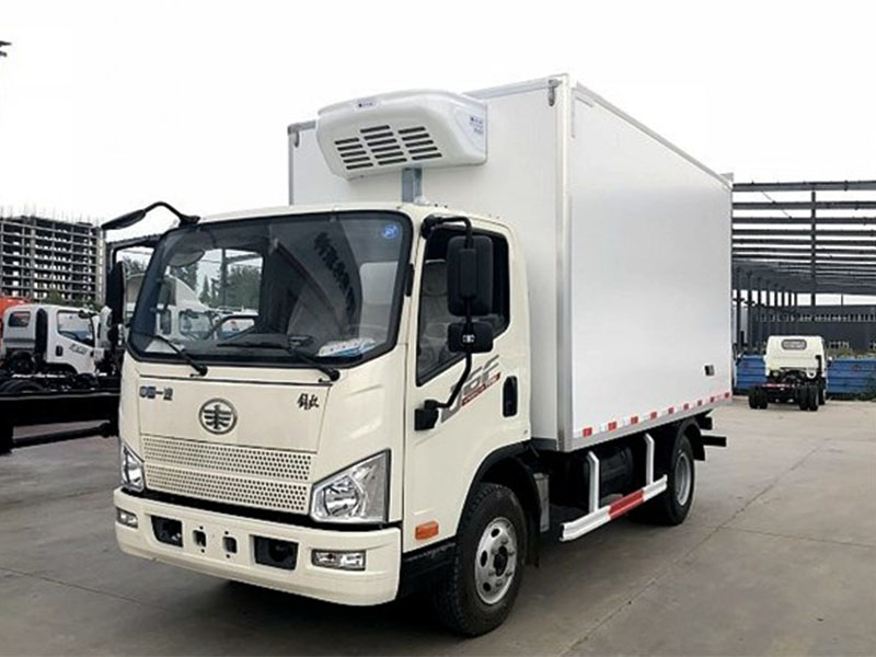 解放J6F冷藏車(chē)(厢長(cháng)4.2米)