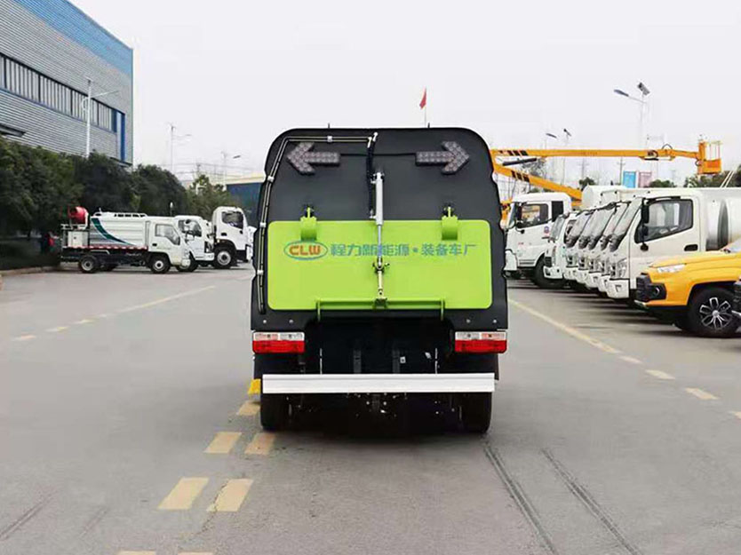 东风途逸3方扫路車(chē)