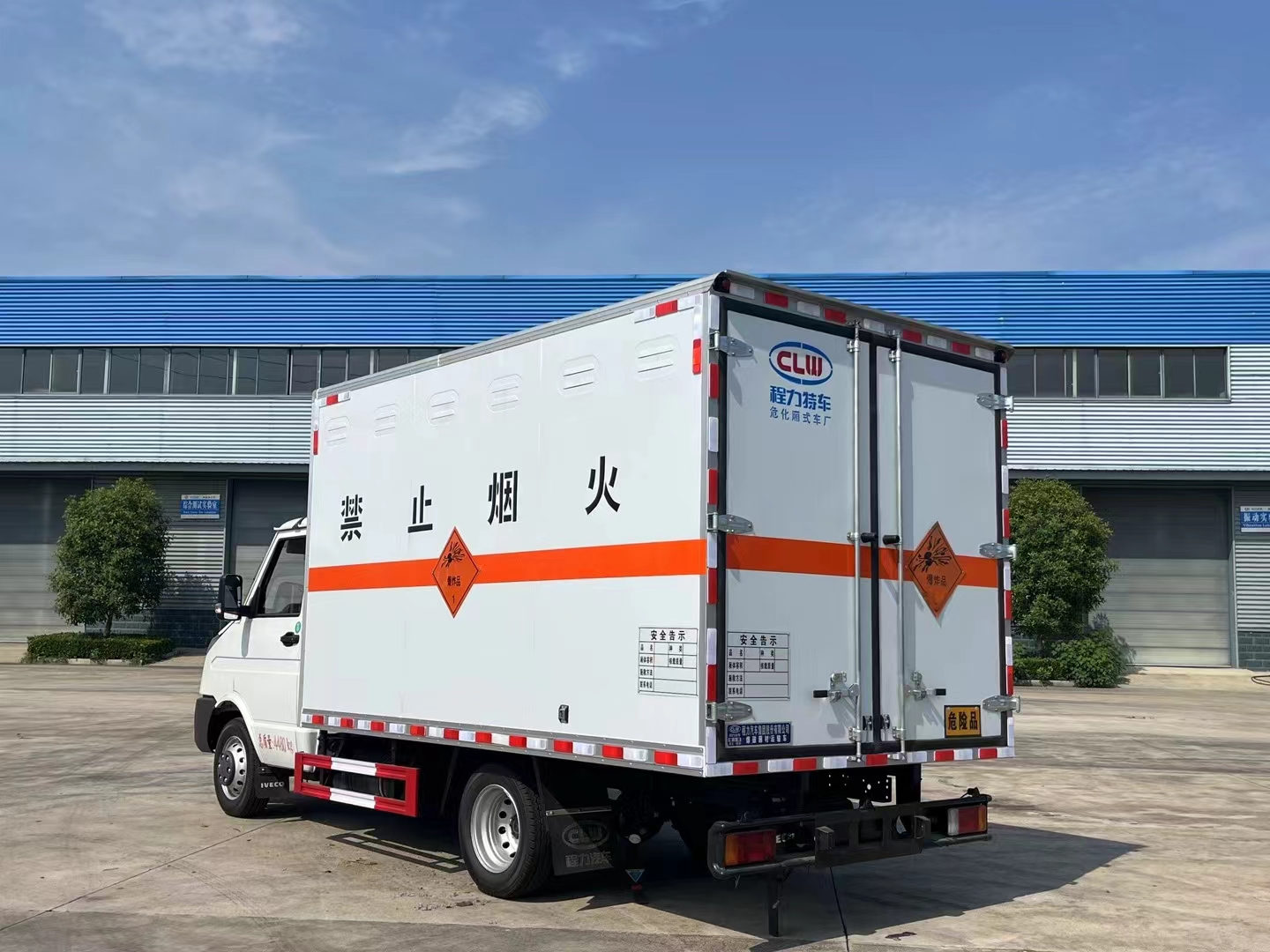 程力专用(yòng)車(chē)系列依维柯防爆車(chē)图片