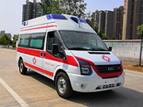 國(guó)六福特V348中轴中顶救护車(chē)