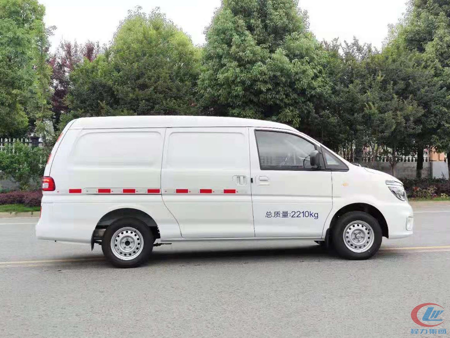 國(guó)六东风风行菱智V3冷藏車(chē)