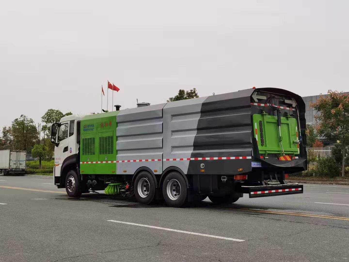 國(guó)六东风天龙后八轮洗扫車(chē)